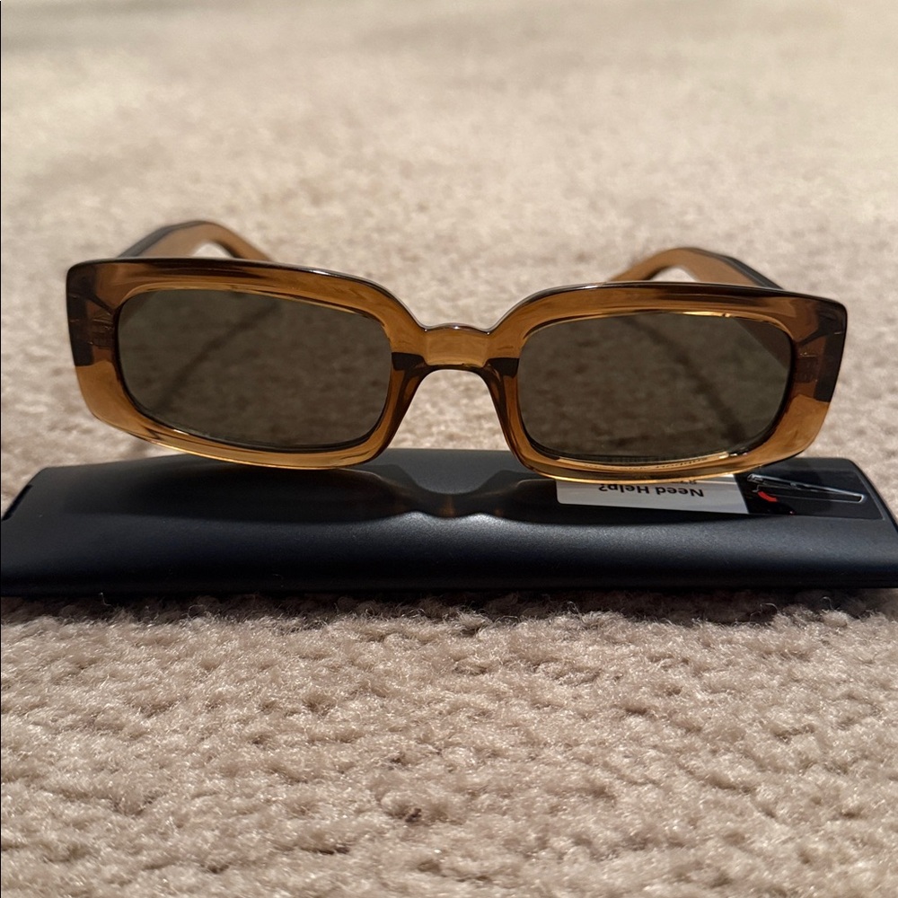 Le Specs Sunglasses Dynamite in Tobacco